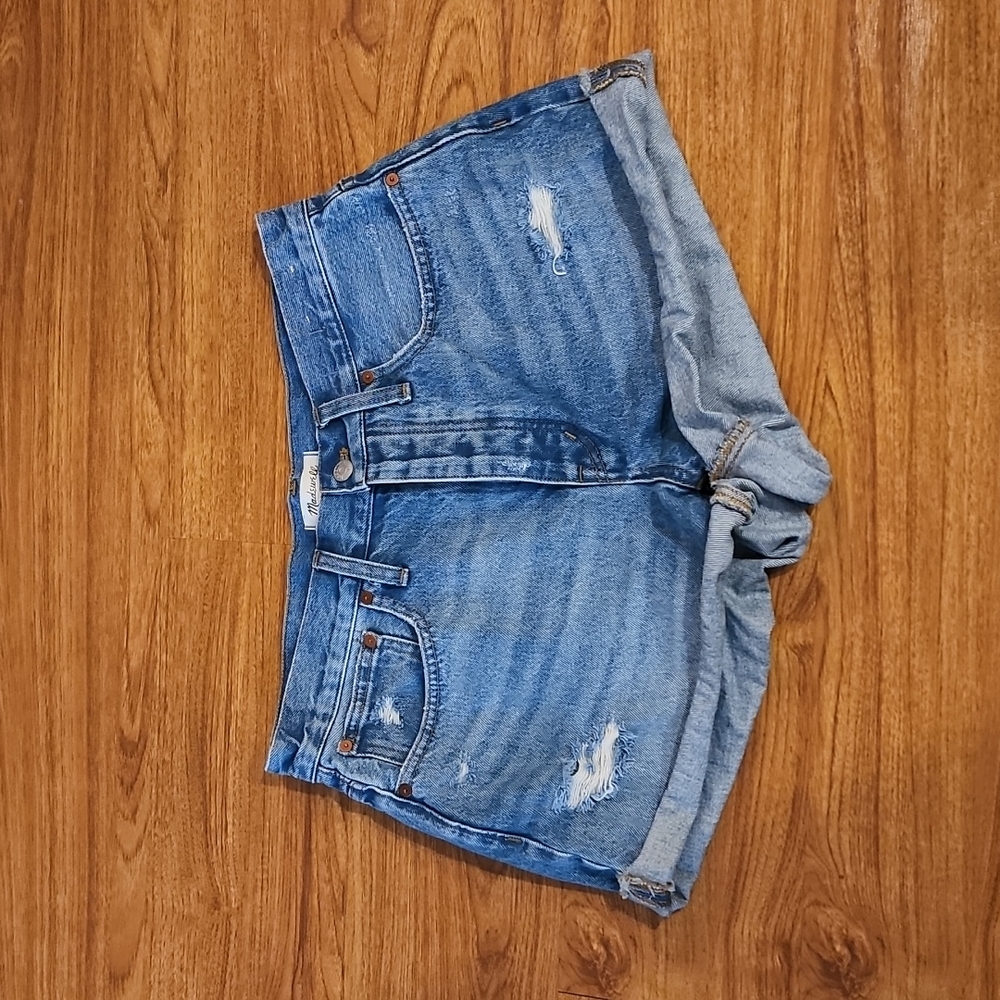 Madewell Curvy relaxed denim shorts